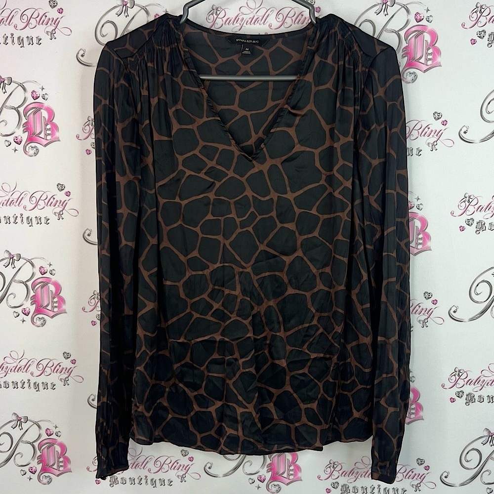 Banana Republic long sleeve giraffe 🦒 print animal Black and Brown Blouse